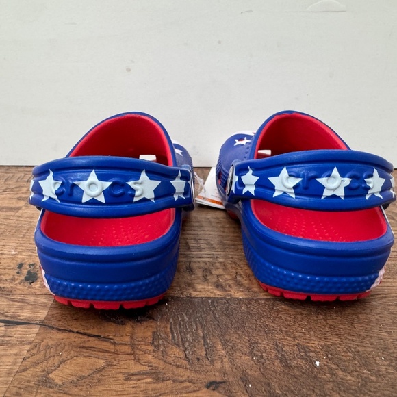 NWT Crocs American Flag Clog Toddler Size 6 Red White Blue - Picture 4 of 5